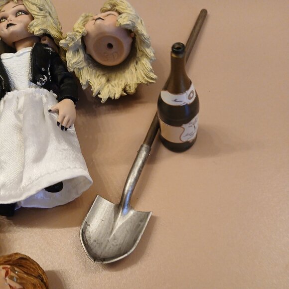 Chucky & Tiffany mini dolls with exchangeable heads & arms with accessories - Picture 7 of 9